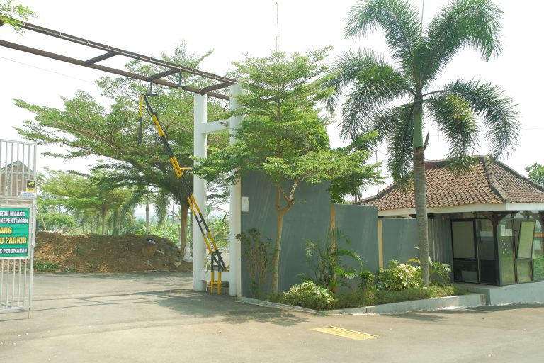 Tips Menjaga Keamanan Rumah Saat Bepergian Jauh